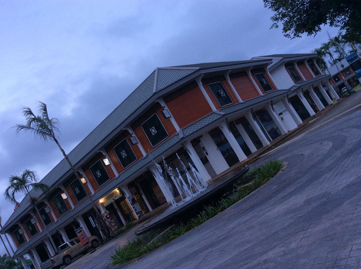 Amaretto Hostel Surat Thani Exterior foto